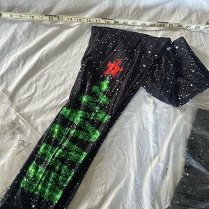 Black and Green Graphic Leggings